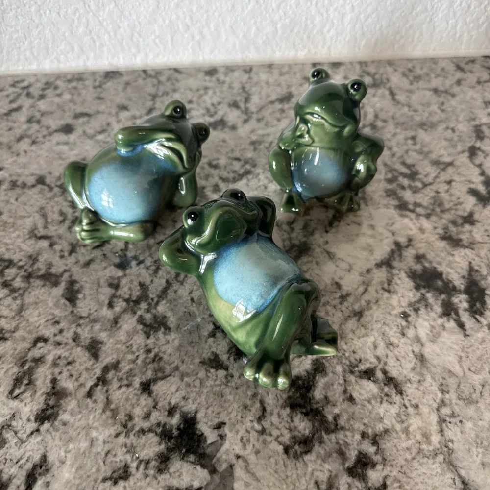 Whimsical Frog Figurine Set Of 3 Green Blue Ceramic Home Decor Garden
